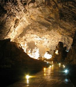 Visita Taxco y las Grutas de Cacahuamilpa con Tutto il Mondo